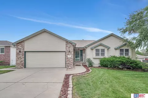 2656 SW 15th St, Lincoln, NE 68522