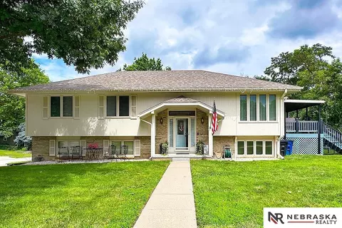 2205 S 161st Cir, Omaha, NE 68130