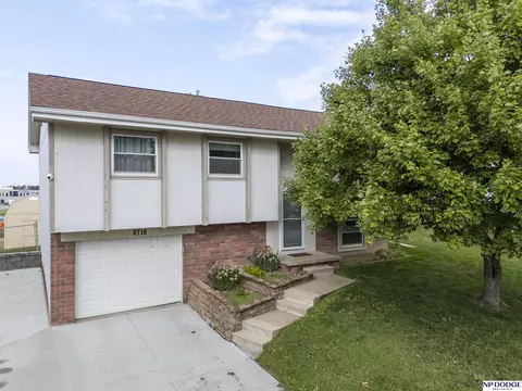 8718 S 143rd Ave, Omaha, NE 68138