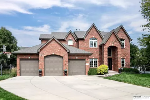 2808 N 170th Cir, Omaha, NE 68116