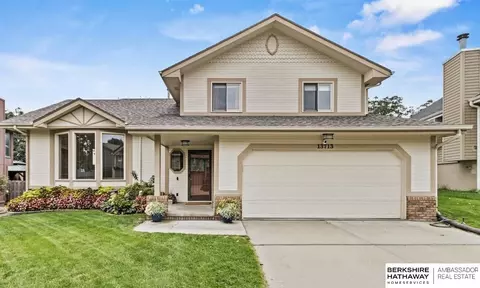 13713 Chandler St, Omaha, NE 68138