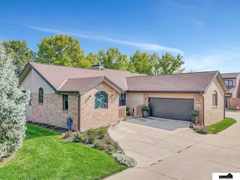 2971 Park Place Dr, Lincoln, NE 68506