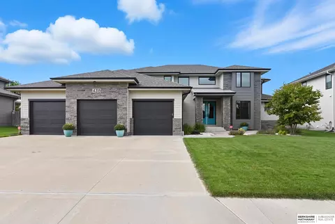 4318 N 191st St, Elkhorn, NE 68022