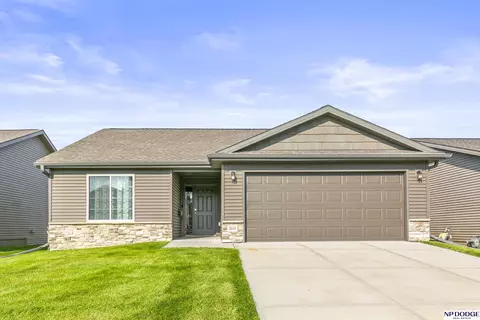 2610 N 202 St, Elkhorn, NE 68022