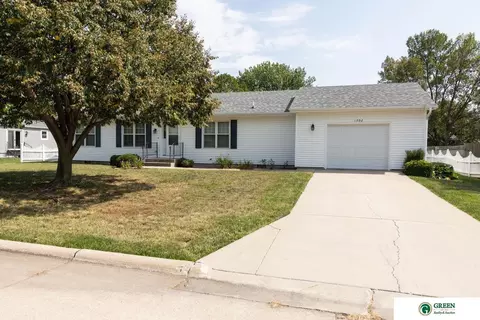 1302 N Wisconsin Ave, York, NE 68467