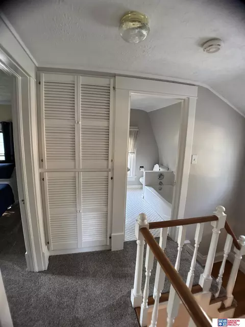 Entry Way - 522 N 12th St, Beatrice, NE 68310 photo 2 of 4