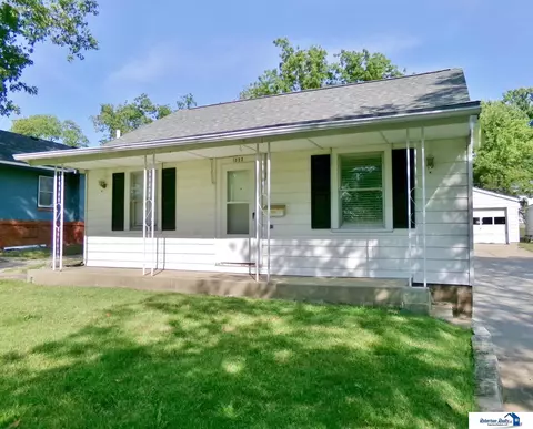 1322 N 9th St, Beatrice, NE 68310