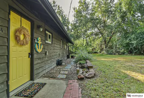 204 Pawnee Cir, Ashland, NE 68003