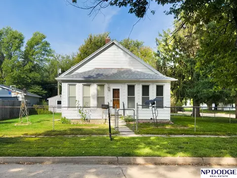 1347 N Irving St, Fremont, NE 68025