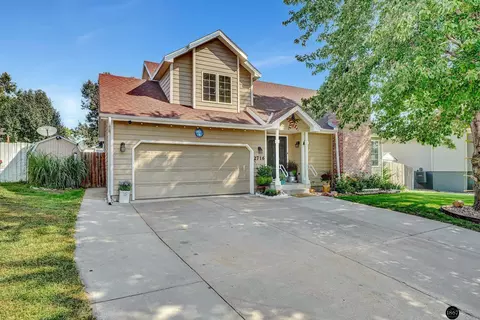 2716 Kipling Cir, Lincoln, NE 68516