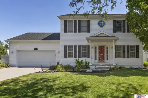 5331 Mission Cir, Lincoln, NE 68521