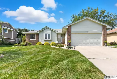 4386 S 154th St, Omaha, NE 68137