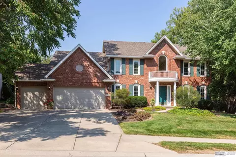 14152 Seward St, Omaha, NE 68154