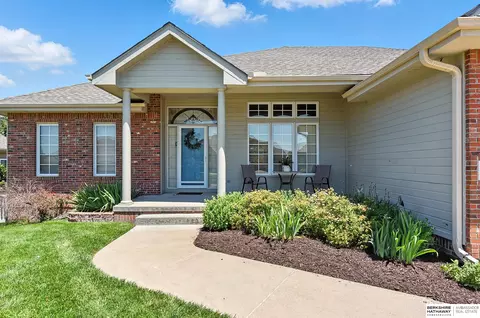 6427 N 160th Ave, Omaha, NE 68116