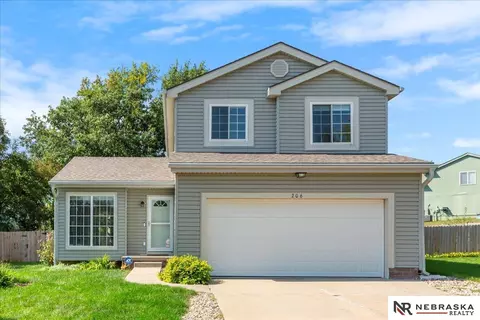 206 Sumter Cir, Papillion, NE 68133