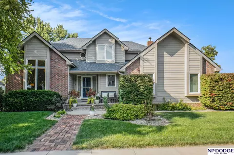 16508 Holmes St, Omaha, NE 68135