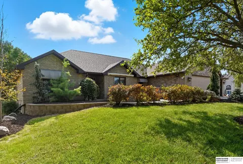 5915 S 176 St, Omaha, NE 68135