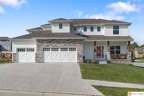 19802 Cottonwood St, Gretna, NE 68028