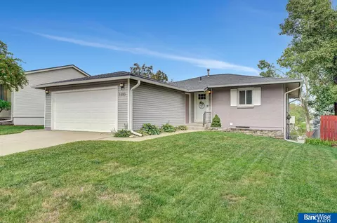 1300 Aberdeen Ave, Lincoln, NE 68512