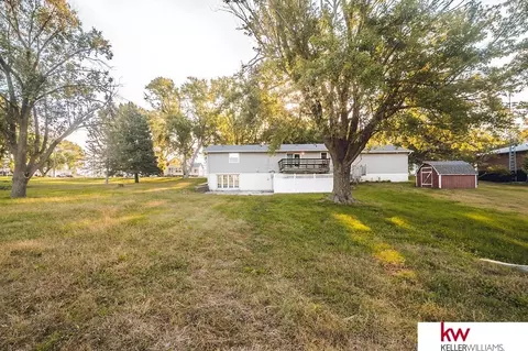 Exterior - 725 C St, Carleton, NE 68326 photo 6 of 19