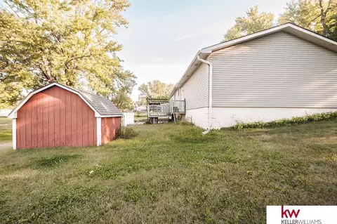 Exterior - 725 C St, Carleton, NE 68326 photo 18 of 19