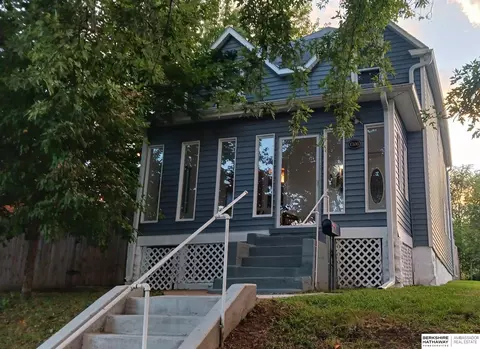 1306 S 31st St, Omaha, NE 68105