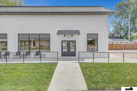 1070 N 33rd St, Lincoln, NE 68503