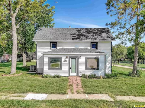 202 5th St, Talmage, NE 68448