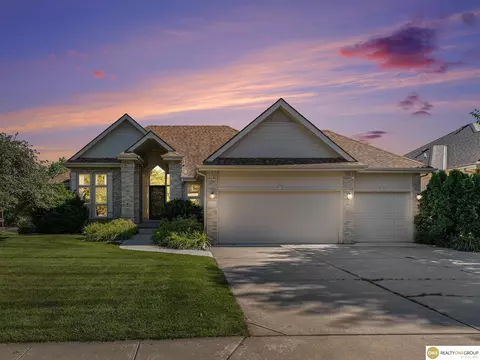 16113 Josephine St, Omaha, NE 68136