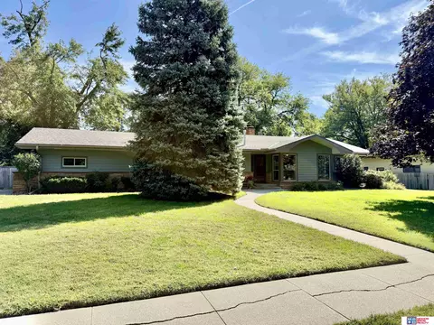 1138 Sunrise Dr, Seward, NE 68434