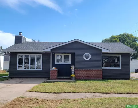 418 E 5th St, York, NE 68467