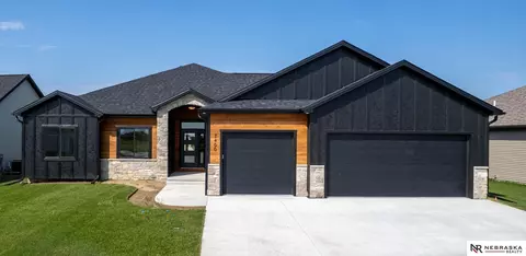 7400 Augustine Ave, Lincoln, NE 68516