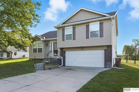 14511 S 27 St, Bellevue, NE 68123