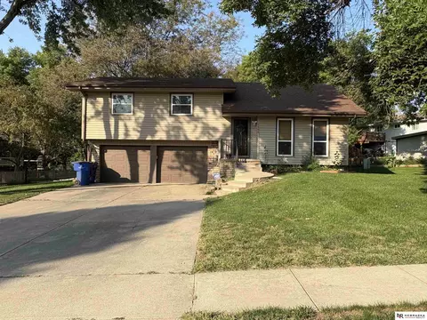 7606 Emiline, La Vista, NE 68128
