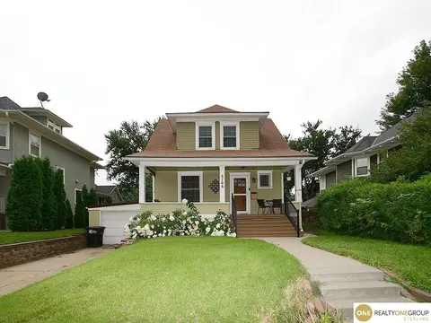 5109 Davenport St, Omaha, NE 68132