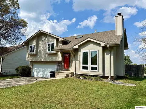 12934 Hartman Ave, Omaha, NE 68164