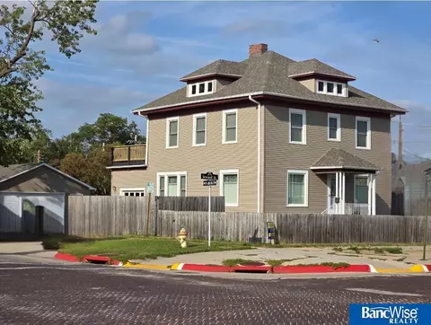 344 Seward St, Seward, NE 68434