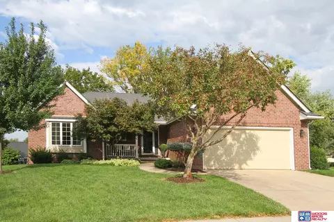 4100 Sugar Creek Ln, Lincoln, NE 68516