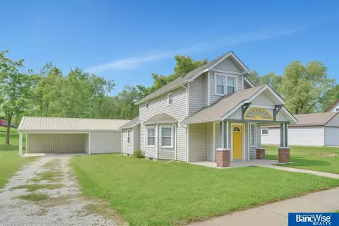 255 Madison St, Bennet, NE 68317