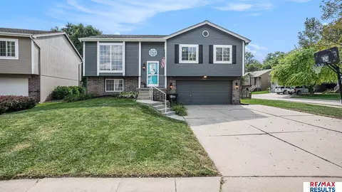 17719 H St, Omaha, NE 68135