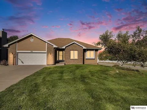 1942 N 151 Plz, Omaha, NE 68154