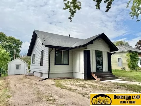 927 B St, Fairbury, NE 68352