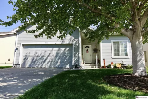 7119 S 180 Ave, Omaha, NE 68136
