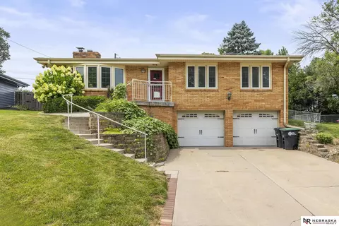618 S 113th Ave, Omaha, NE 68154