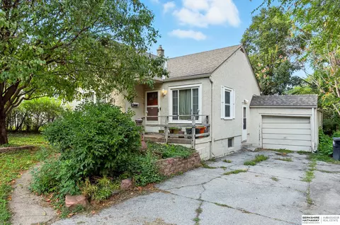 6120 Spencer St, Omaha, NE 68104