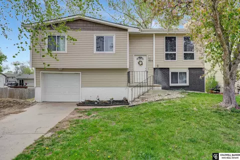 455 Laramie Trl, Lincoln, NE 68521