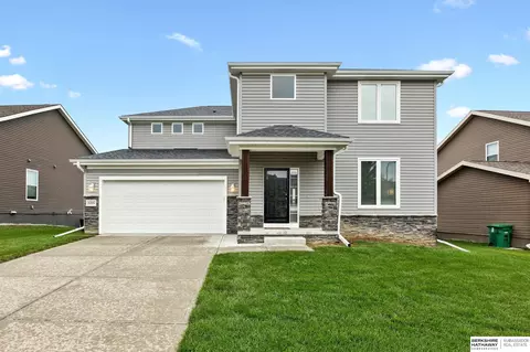 8009 N 173rd St, Bennington, NE 68007