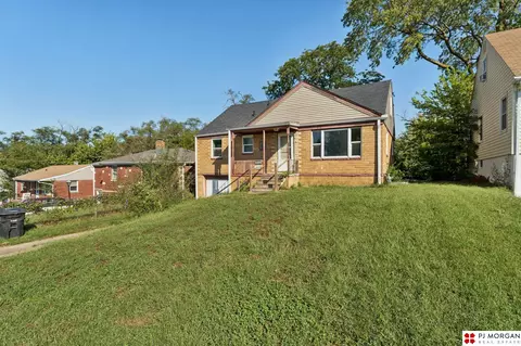3616 Himebaugh Ave, Omaha, NE 68111