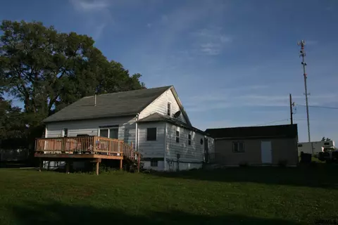 1660 W 14th St, Crete, NE 68333