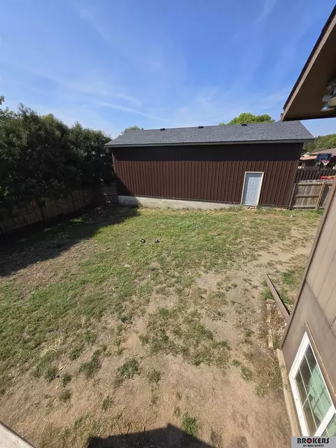 Exterior - 2403 Elk St, Beatrice, NE 68310 photo 3 of 4